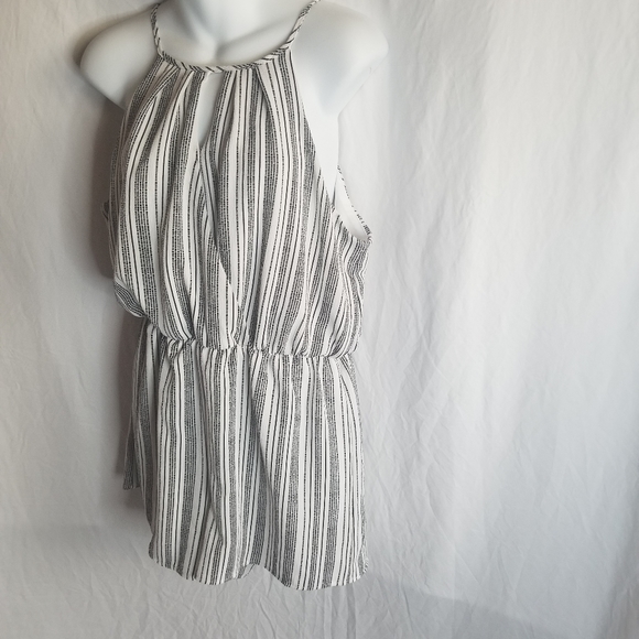 Romper - Picture 2 of 4